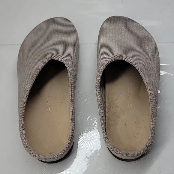 Rothys The Casual Clog Slip Ons Size 8 - Picture 12 of 12